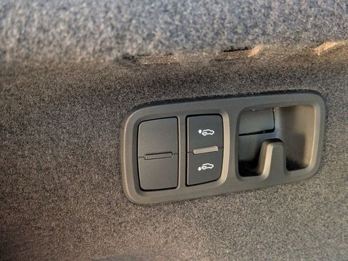 Used 2022 Audi RS Q8 image 33