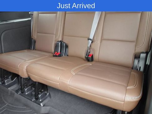 Used 2023 Chevrolet Suburban High Country AWD/4WD image 14