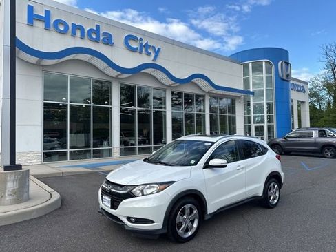Used 2017 Honda HR-V EX-L image 2