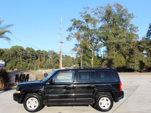 Used 2015 Jeep Patriot Sport image 2