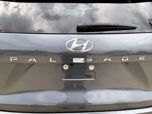 Certified 2025 Hyundai Palisade SEL FWD image 32