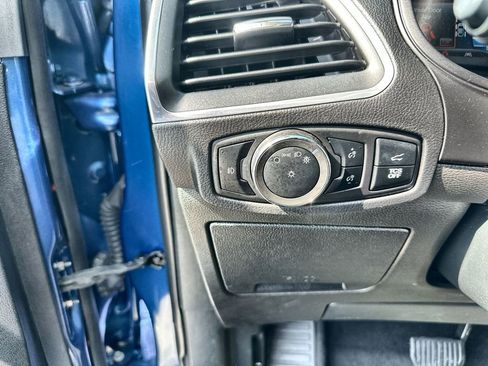 Used 2024 Ford Edge Titanium image 17