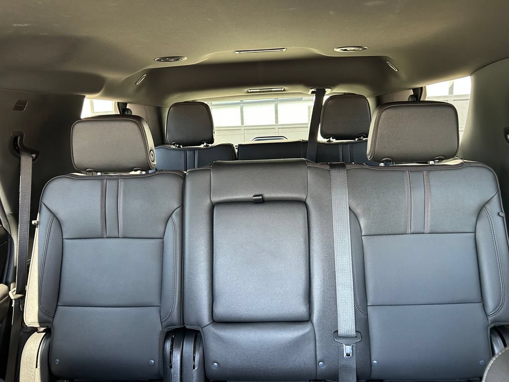 Used 2024 Chevrolet Tahoe RST w/ Luxury Package AWD/4WD image 12