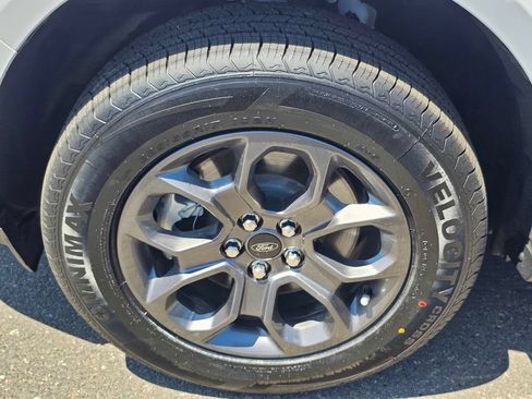 Used 2024 Ford Maverick XLT w/ Equipment Group 300A Standard AWD/4WD image 9