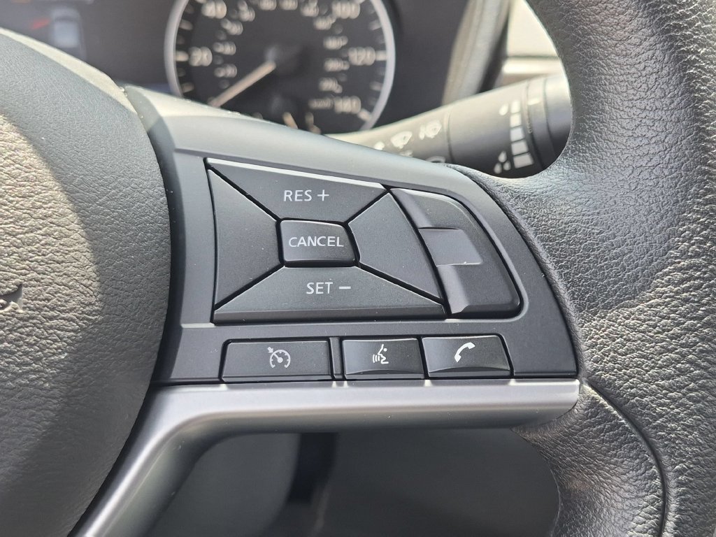 Used 2025 Nissan Altima 2.5 SV AWD/4WD image 21