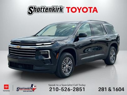 Used 2025 Chevrolet Traverse LT