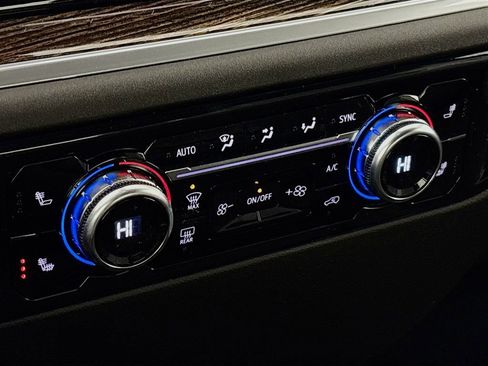 New 2026 GMC Sierra 1500 Elevation image 16