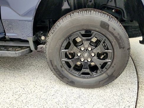 Used 2025 Ford F150 Lightning XLT image 9