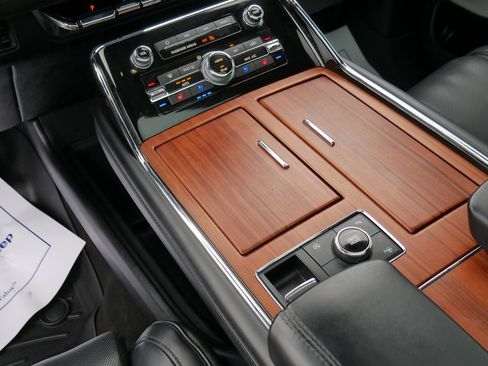 Used 2019 Lincoln Navigator L Reserve image 46