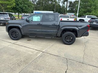 New 2026 Toyota Tacoma SR5 RWD video 2