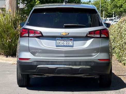 Used 2024 Chevrolet Equinox LT w/ LPO, Floor Liner Package FWD image 5