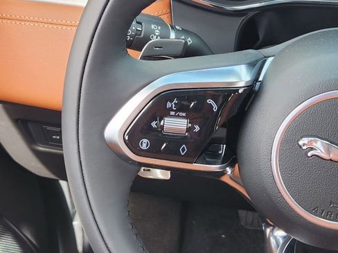 Used 2026 Jaguar F-PACE R-Dynamic S image 26