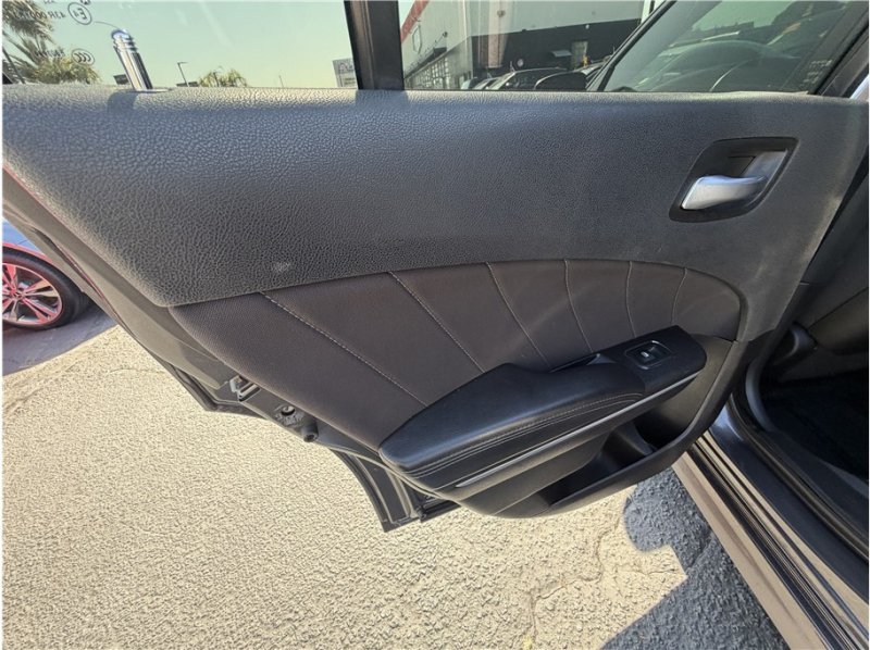 Used 2019 Dodge Charger R/T RWD image 18