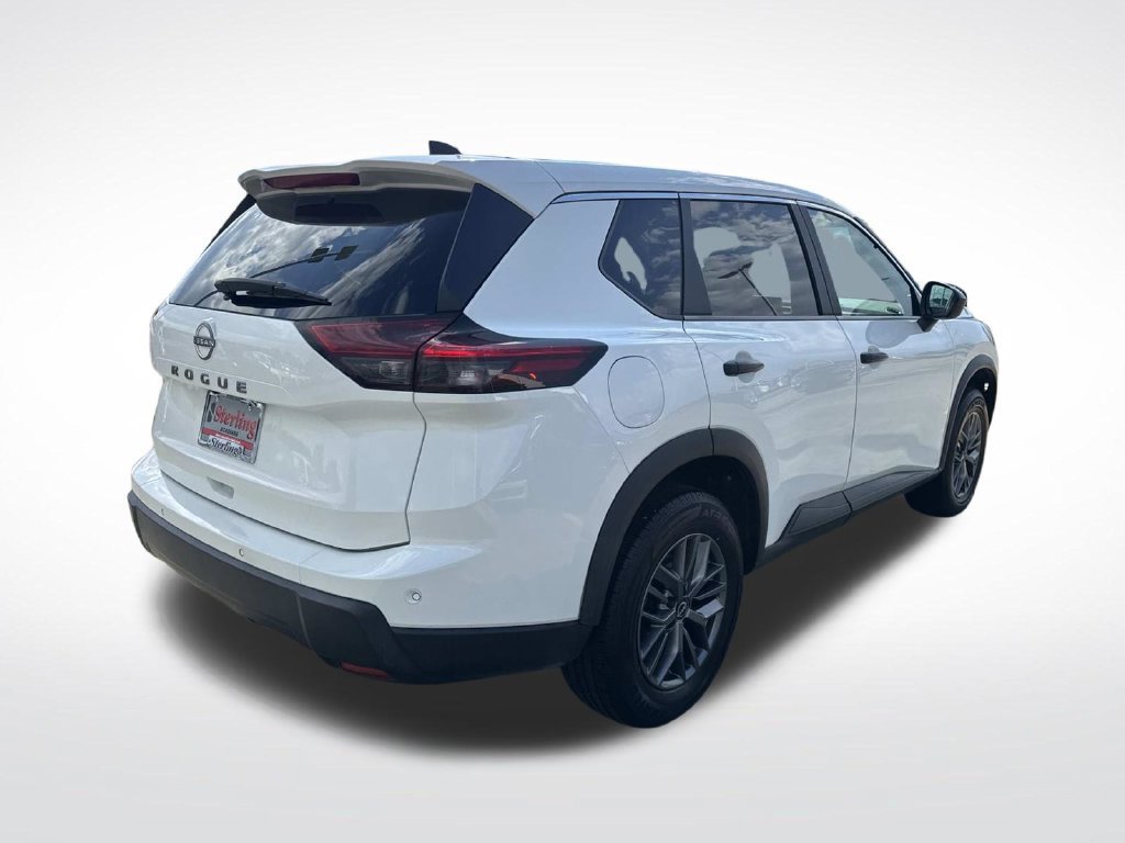 Used 2024 Nissan Rogue S FWD image 9