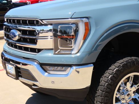 Used 2023 Ford F150 Lariat w/ Equipment Group 502A High image 3