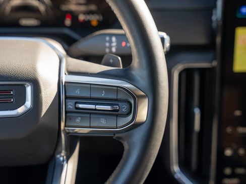 Used 2024 GMC Acadia Elevation image 30