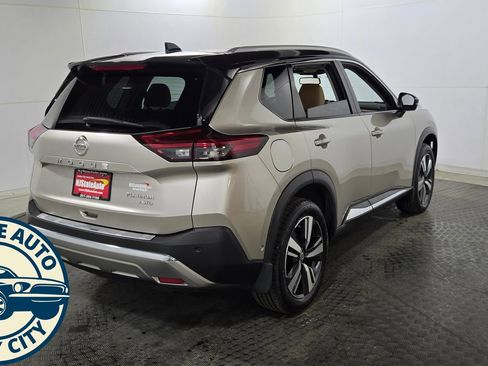 Used 2021 Nissan Rogue Platinum AWD/4WD image 7