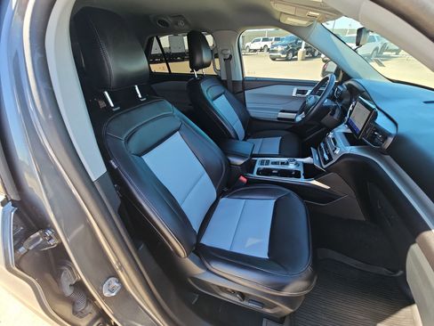 Used 2023 Ford Explorer XLT w/ Equipment Group 202A image 60