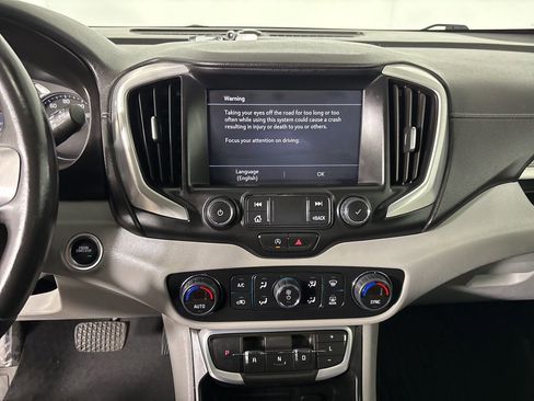 Used 2022 GMC Terrain SLT w/ LPO, Floor Liner Package image 16