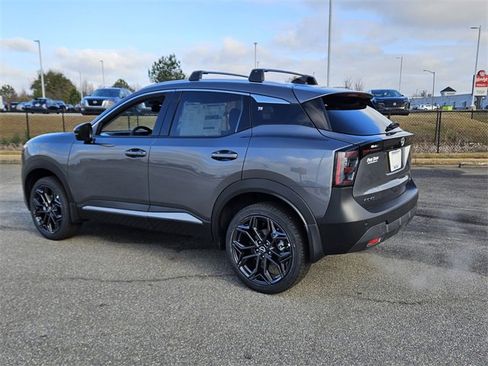 New 2026 Nissan Kicks SR image 9