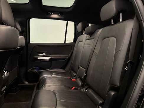 Certified 2022 Mercedes-Benz GLB 250 image 25