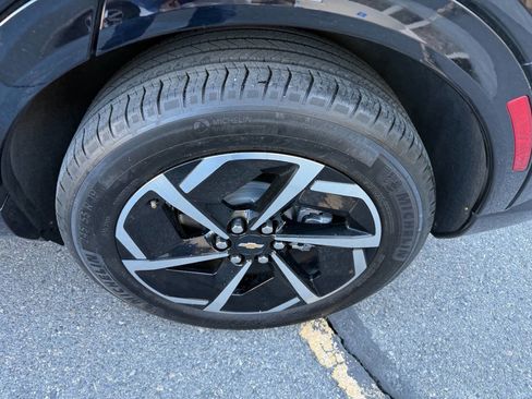 Used 2024 Chevrolet Equinox EV LT image 15