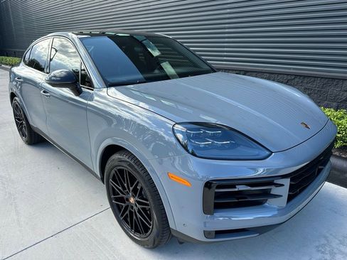 Used 2025 Porsche Cayenne S image 11