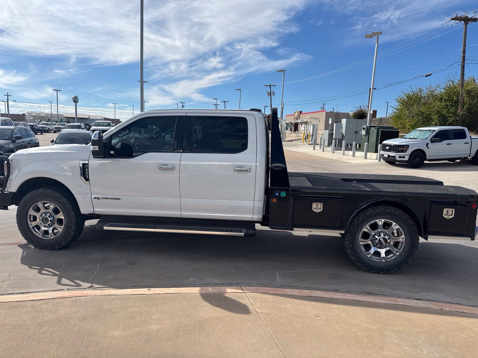 Used 2022 Ford F350 Lariat w/ Chrome Package AWD/4WD image 6