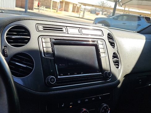 Used 2016 Volkswagen Tiguan R-Line image 13