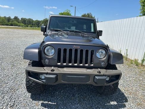Used 2016 Jeep Wrangler Unlimited Sahara AWD/4WD image 8