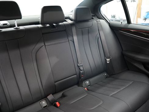 Used 2021 BMW 530i w/ Premium Package RWD image 37