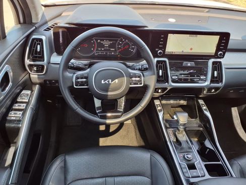 Used 2022 Kia Sorento SX image 7