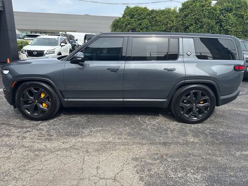 Used 2026 Rivian R1S Premium AWD/4WD image 3