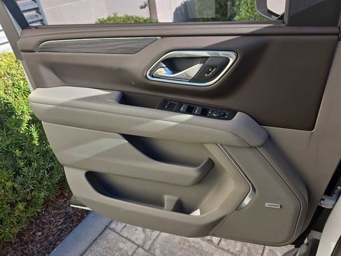 Used 2023 GMC Yukon SLT image 18