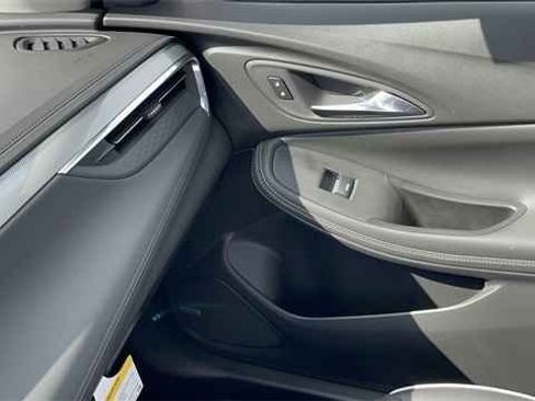 Used 2024 Buick Encore GX Avenir w/ Avenir Convenience Package image 32