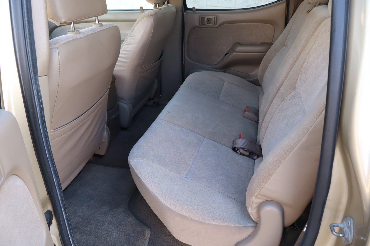 Used 2004 Toyota Tacoma PreRunner RWD image 5