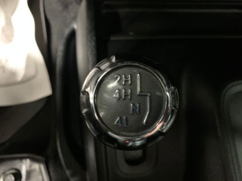 Used 2018 Jeep Wrangler Unlimited Altitude image 23