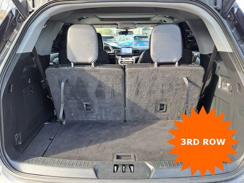 Used 2022 Ford Explorer XLT w/ Equipment Group 202A image 28