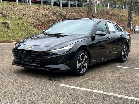 Used 2023 Hyundai Elantra SEL w/ Convenience Package image 26