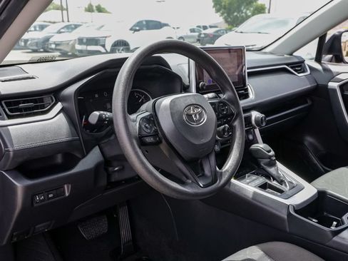 Used 2025 Toyota RAV4 XLE FWD image 17