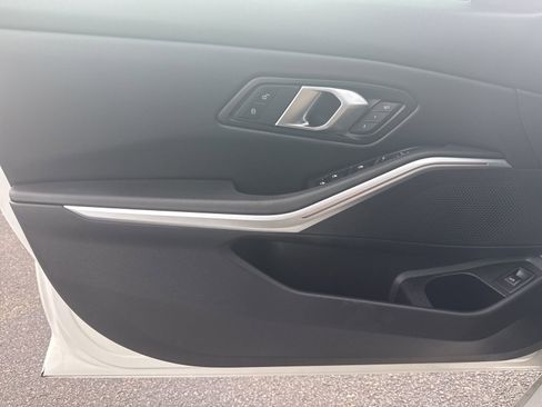 Used 2025 BMW 330i Sedan image 19