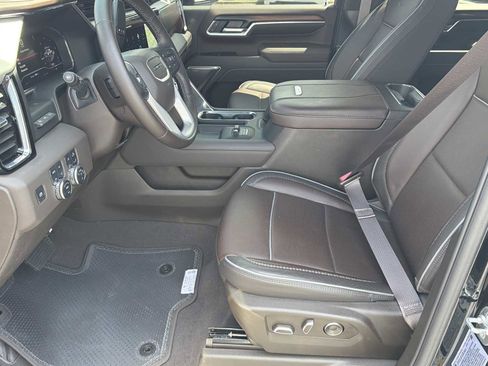 Used 2025 GMC Sierra 2500 Denali w/ Denali Reserve Package AWD/4WD image 19