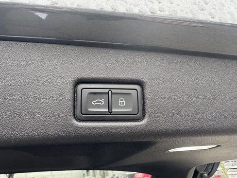 Certified 2025 Audi Q5 2.0T Premium Plus w/ Premium Plus image 34