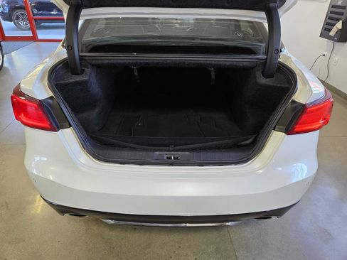 Used 2018 Nissan Maxima SR w/ Midnight Edition FWD image 30