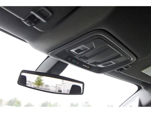 Used 2022 Chevrolet Silverado 1500 Custom image 23