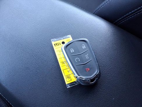 Used 2020 Cadillac XT5 Premium Luxury image 9