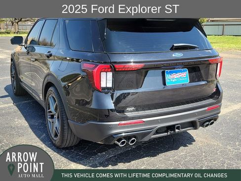 Used 2025 Ford Explorer ST w/ Sun And Sound Package image 9