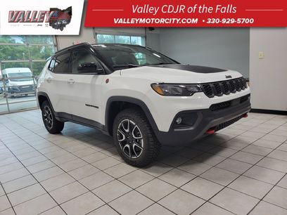 New 2026 Jeep Compass Trailhawk w/ Sun, Sound & Navigation Group