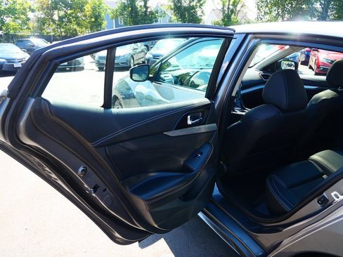 Used 2017 Nissan Maxima 3.5 SL FWD image 27