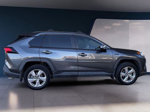 Used 2020 Toyota RAV4 Limited image 6